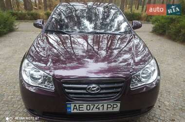 Седан Hyundai Elantra 2008 в Днепре