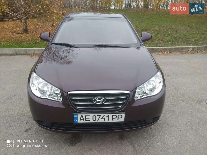 Седан Hyundai Elantra 2008 в Днепре