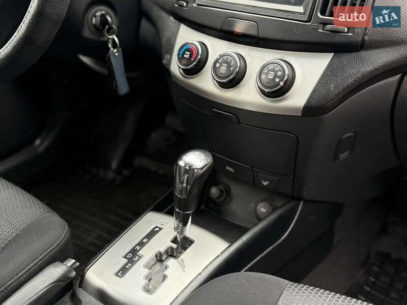 Седан Hyundai Elantra 2008 в Дніпрі