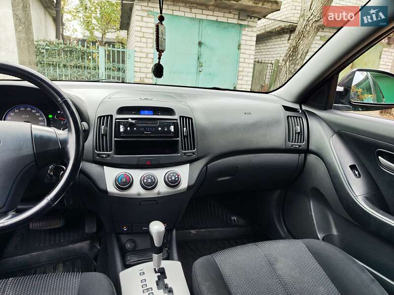 Седан Hyundai Elantra 2007 в Миколаєві