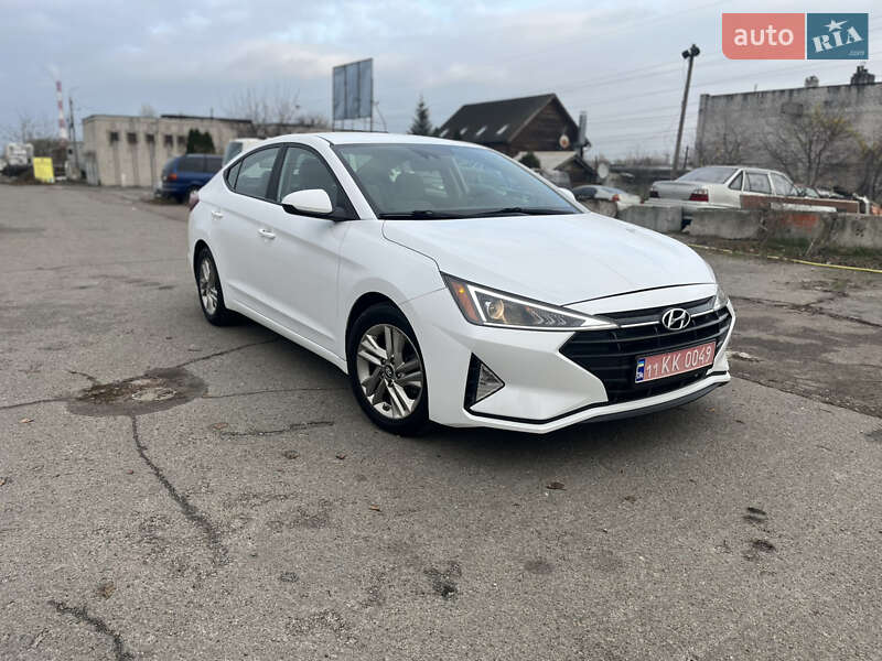 Седан Hyundai Elantra 2019 в Киеве