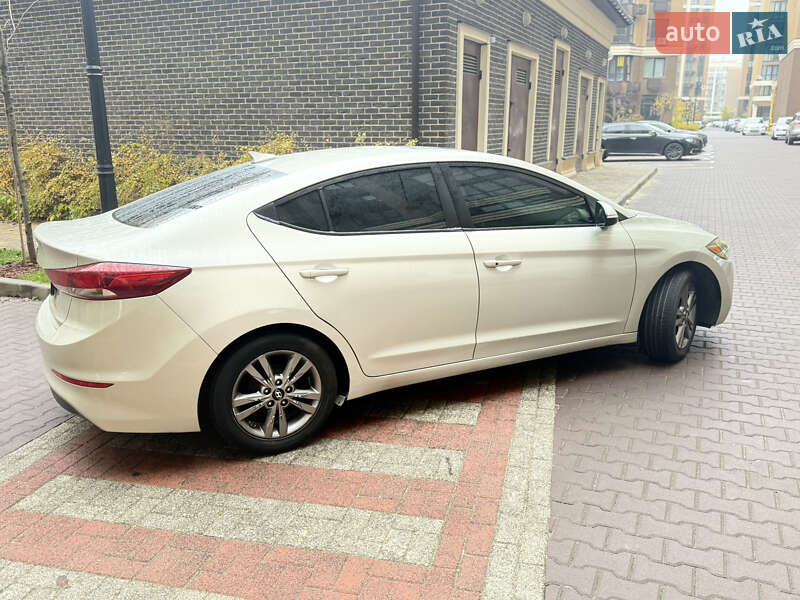 Седан Hyundai Elantra 2016 в Києві фото 4 Седан Hyundai Elantra 2016 в Києві