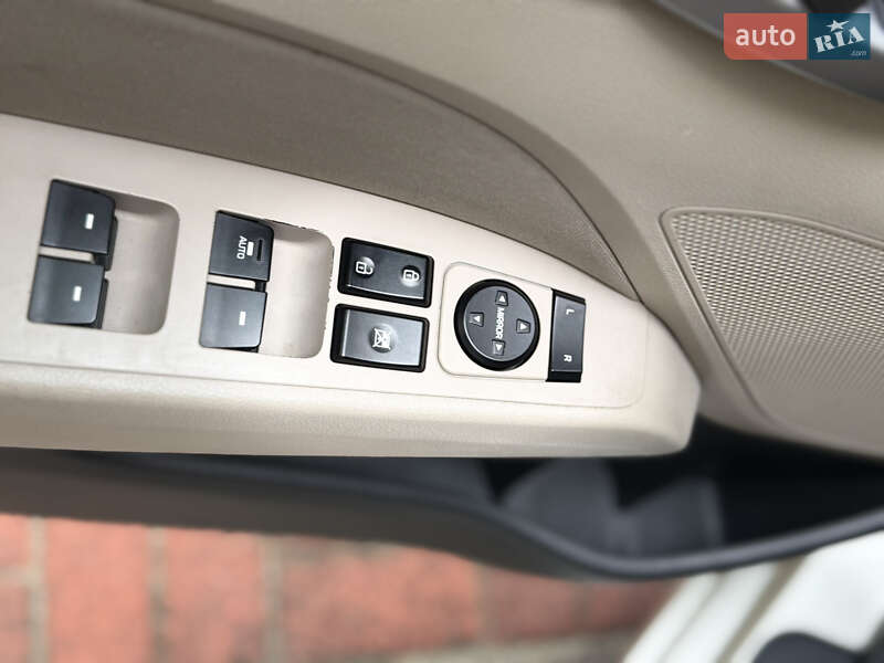 Седан Hyundai Elantra 2016 в Києві фото 14 Седан Hyundai Elantra 2016 в Києві