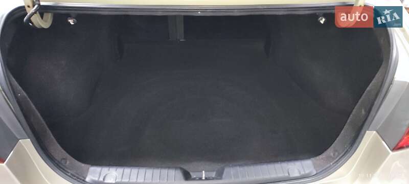 Седан Hyundai Elantra 2008 в Прилуках