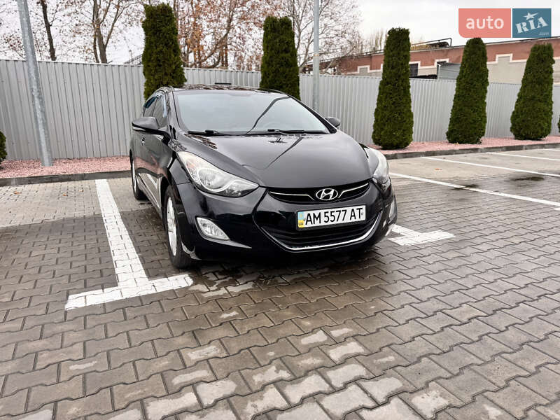 Седан Hyundai Elantra 2013 в Одесі