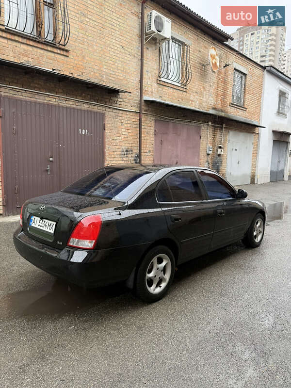 Седан Hyundai Elantra 2003 в Киеве