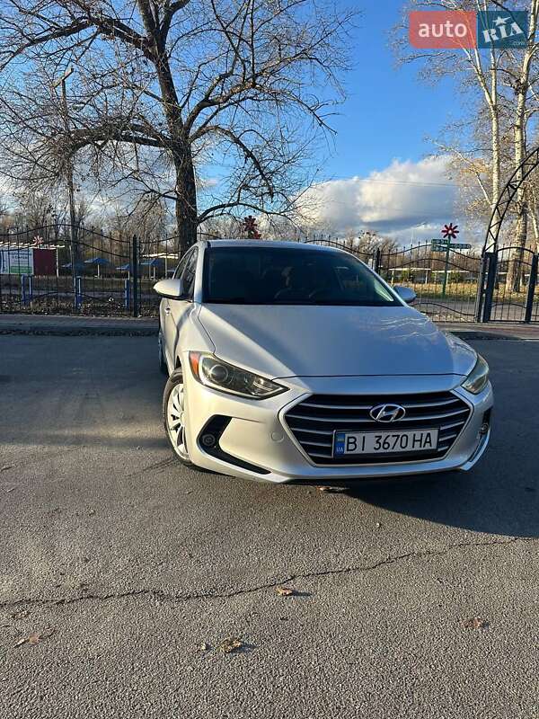Седан Hyundai Elantra 2016 в Полтаве фото Седан Hyundai Elantra 2016 в Полтаве