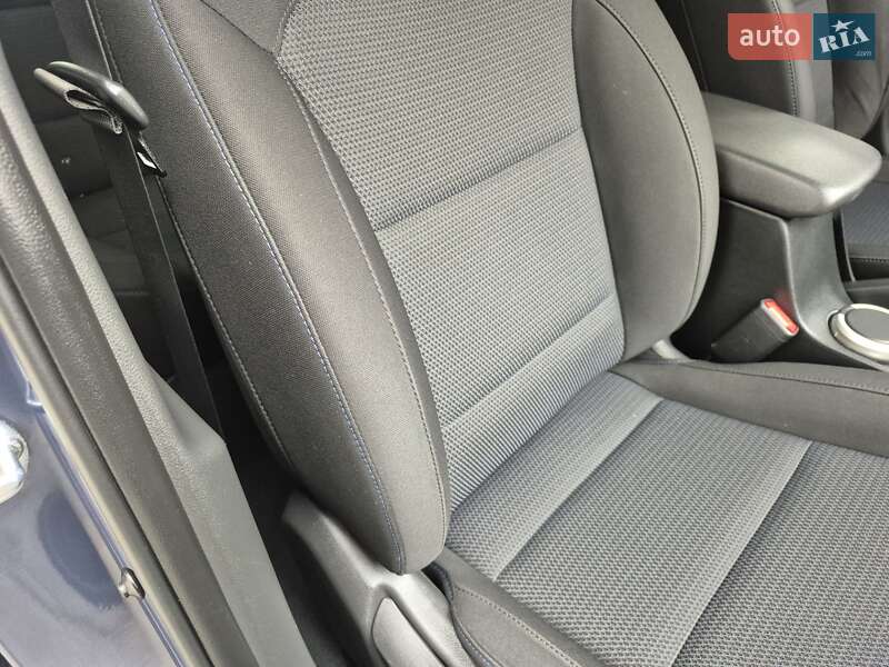 Седан Hyundai Elantra 2018 в Києві