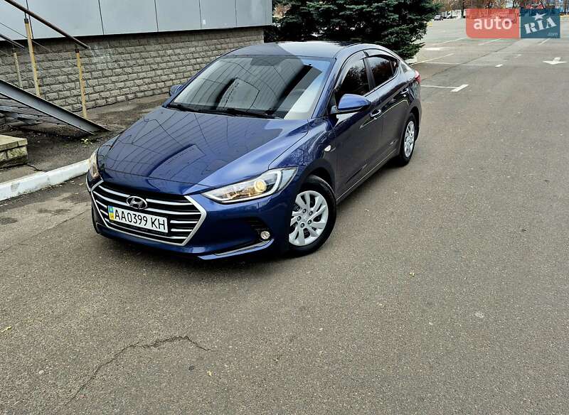 Седан Hyundai Elantra 2018 в Києві