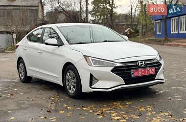 Седан Hyundai Elantra 2019 в Києві