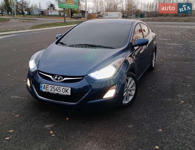 Седан Hyundai Elantra 2015 в Павлограде фото Седан Hyundai Elantra 2015 в Павлограде