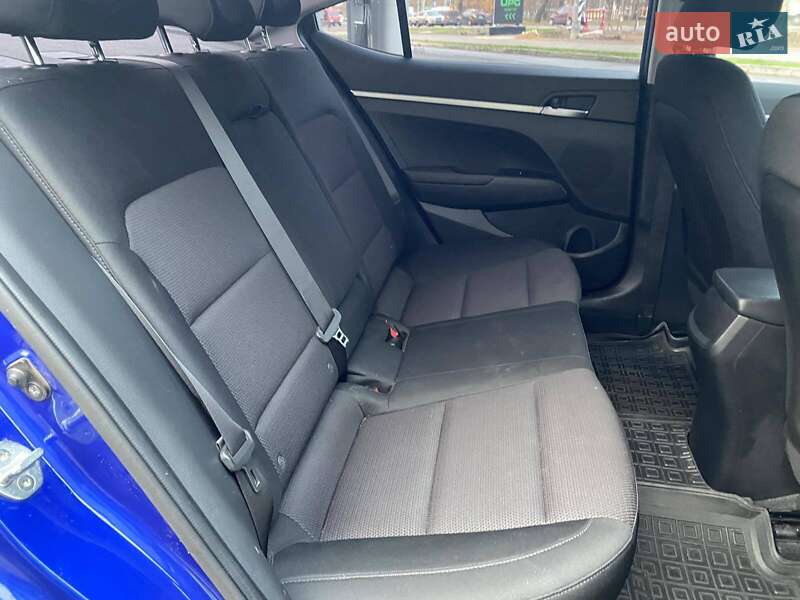 Седан Hyundai Elantra 2019 в Миколаєві