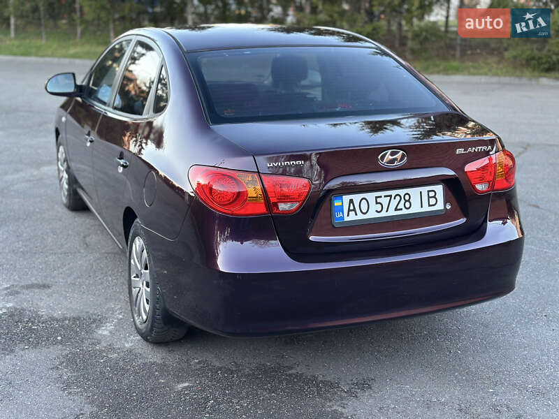 Седан Hyundai Elantra 2007 в Тернополі