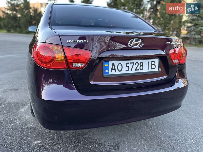 Седан Hyundai Elantra 2007 в Тернополі
