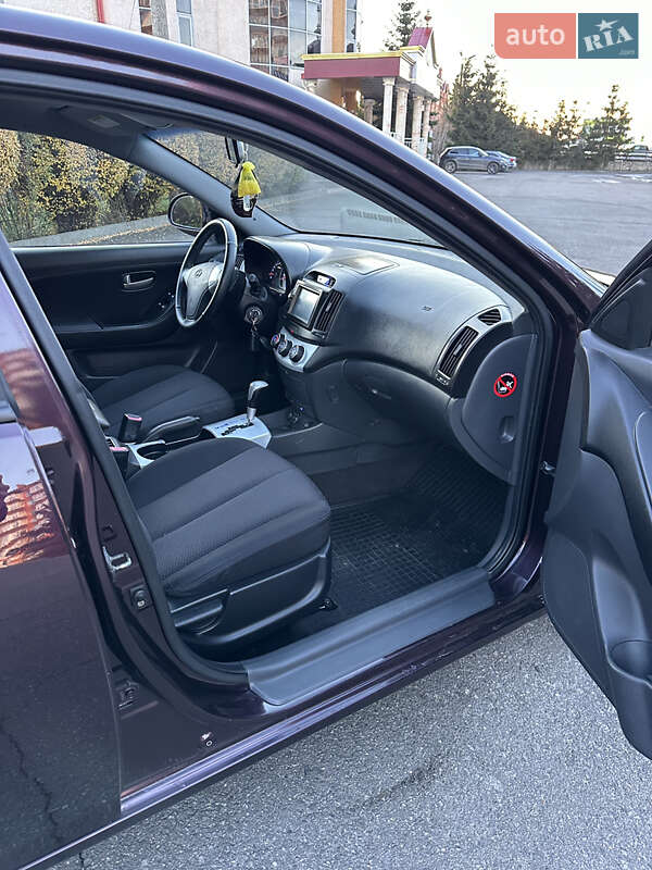 Седан Hyundai Elantra 2007 в Тернополі