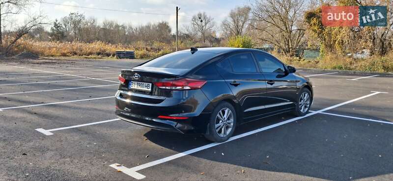 Седан Hyundai Elantra 2017 в Пирятині