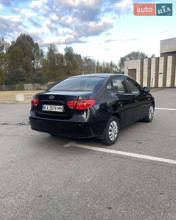 Седан Hyundai Elantra 2007 в Киеве