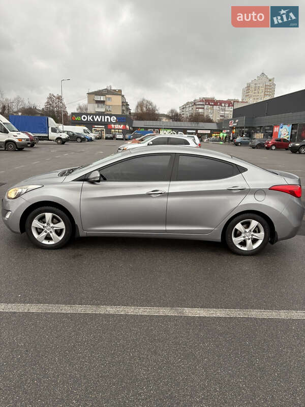 Седан Hyundai Elantra 2012 в Броварах