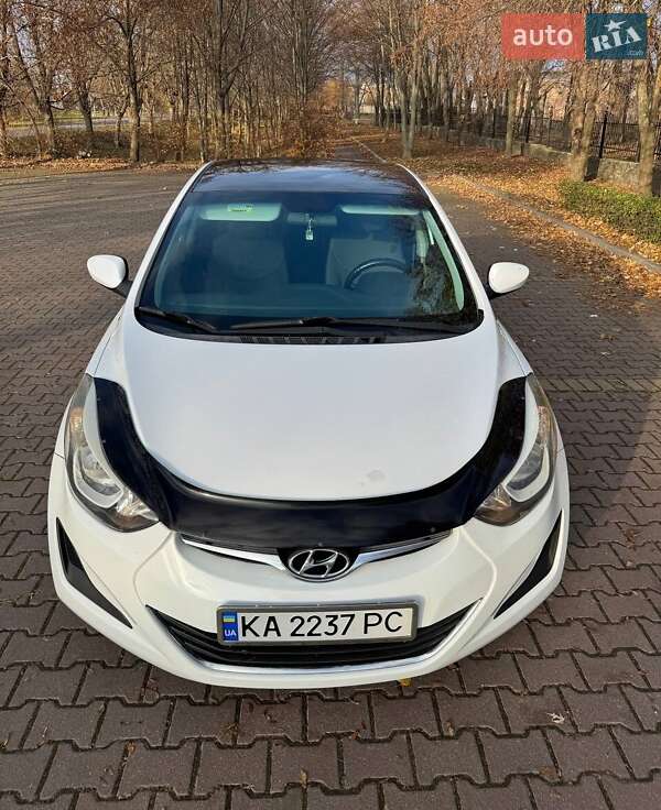Седан Hyundai Elantra 2014 в Миргороде