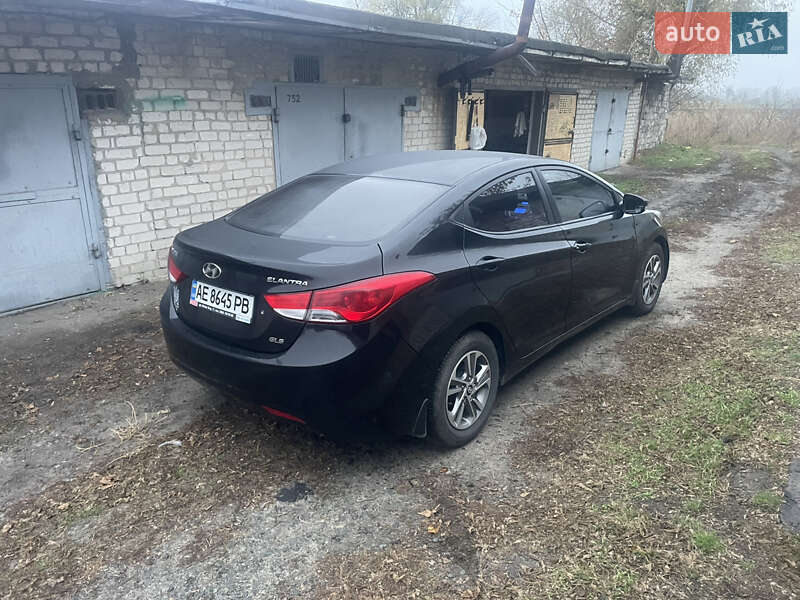 Седан Hyundai Elantra 2013 в Павлограде