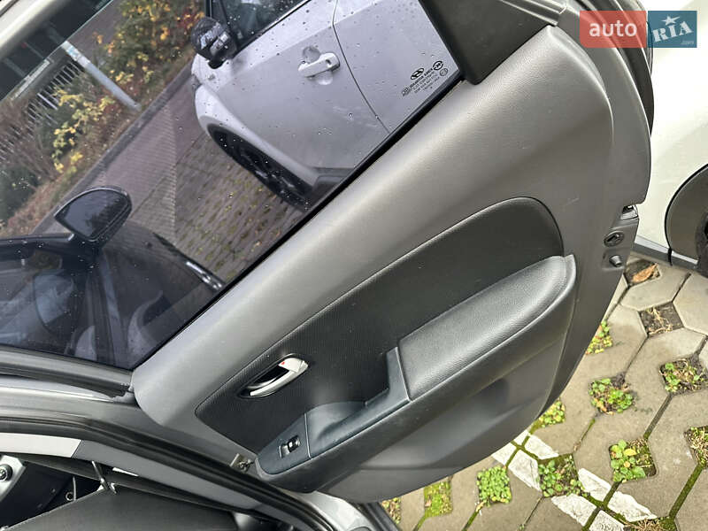 Седан Hyundai Elantra 2008 в Киеве