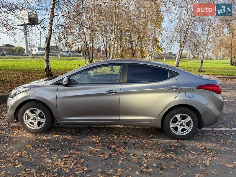 Седан Hyundai Elantra 2012 в Киеве фото 7 Седан Hyundai Elantra 2012 в Киеве