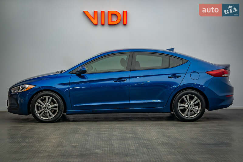 Седан Hyundai Elantra 2016 в Киеве