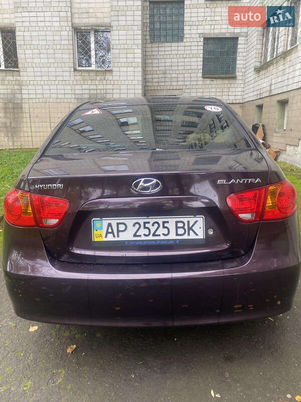 Седан Hyundai Elantra 2008 в Львове