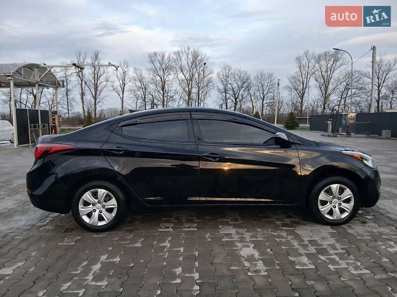 Седан Hyundai Elantra 2015 в Кагарлыке