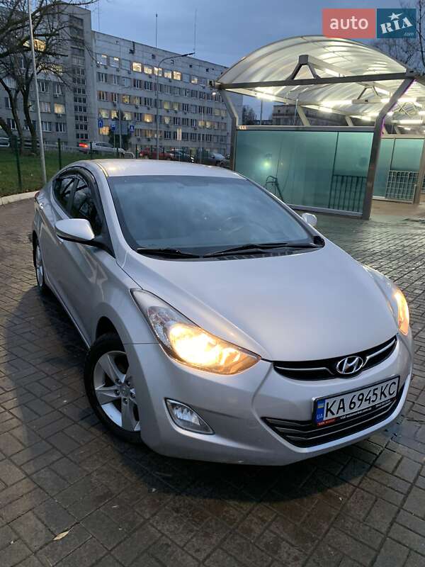 Седан Hyundai Elantra 2013 в Киеве фото 5 Седан Hyundai Elantra 2013 в Киеве