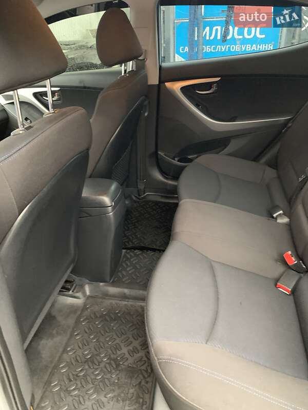 Седан Hyundai Elantra 2013 в Киеве фото 9 Седан Hyundai Elantra 2013 в Киеве