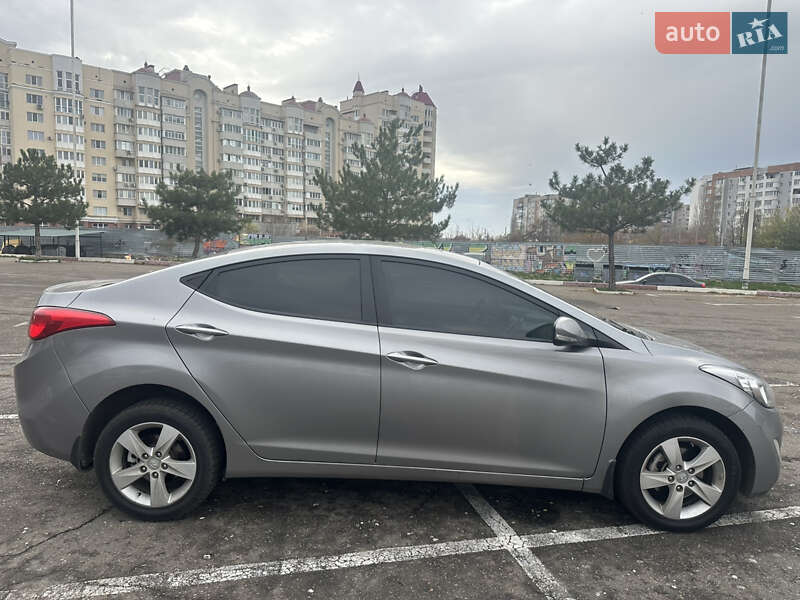Седан Hyundai Elantra 2011 в Николаеве