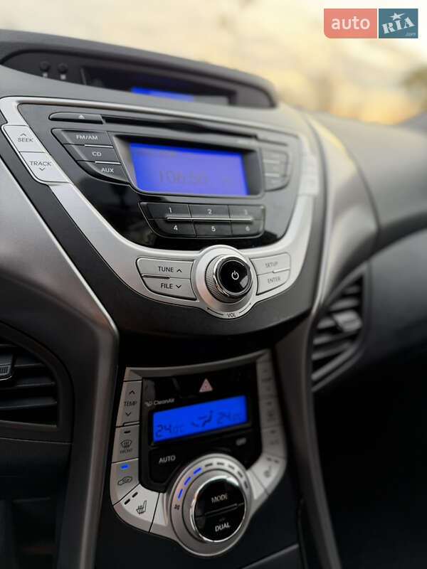 Седан Hyundai Elantra 2012 в Киеве фото 22 Седан Hyundai Elantra 2012 в Киеве