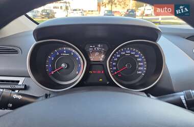 Седан Hyundai Elantra 2013 в Одессе