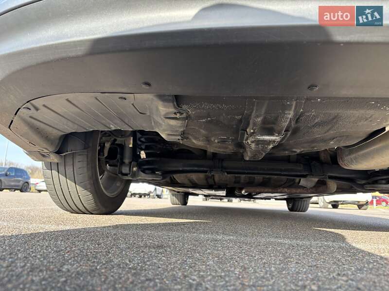 Седан Hyundai Elantra 2018 в Киеве