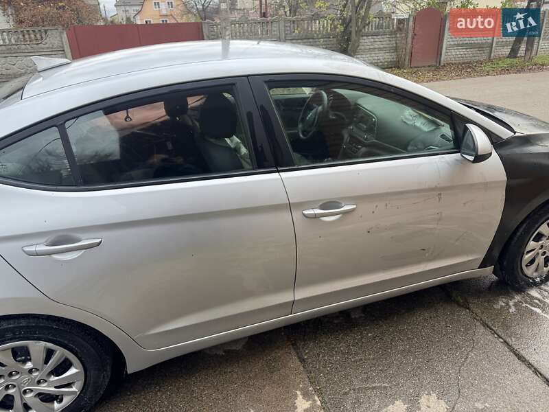 Седан Hyundai Elantra 2016 в Києві фото 2 Седан Hyundai Elantra 2016 в Києві