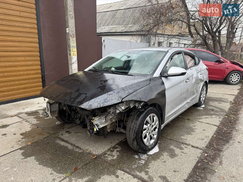 Седан Hyundai Elantra 2016 в Києві фото 7 Седан Hyundai Elantra 2016 в Києві