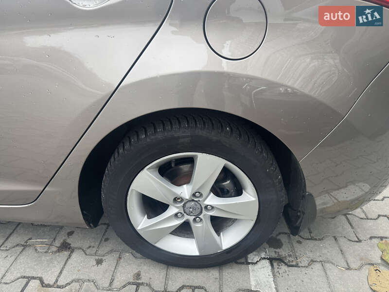 Седан Hyundai Elantra 2012 в Броварах