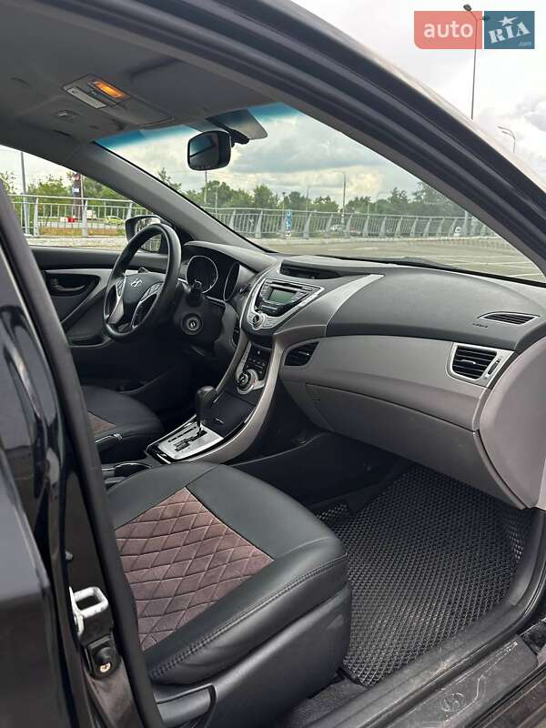 Седан Hyundai Elantra 2011 в Києві фото 18 Седан Hyundai Elantra 2011 в Києві