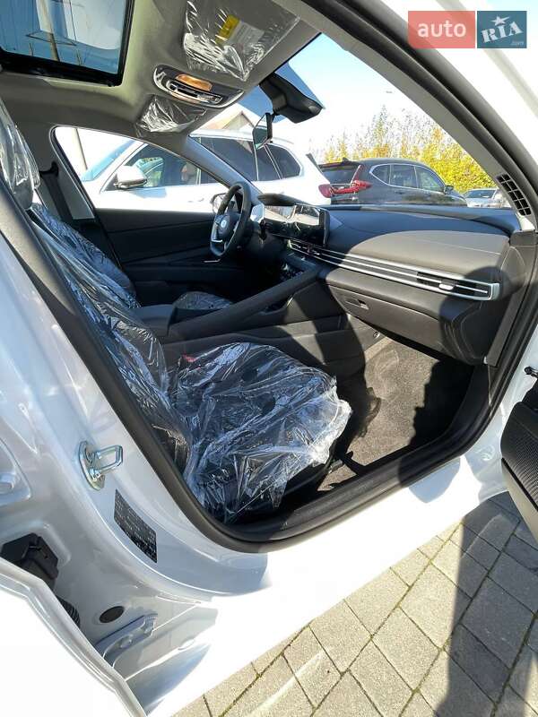 Седан Hyundai Elantra 2025 в Львове фото 27 Седан Hyundai Elantra 2025 в Львове