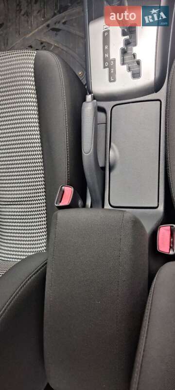 Седан Hyundai Elantra 2010 в Киеве