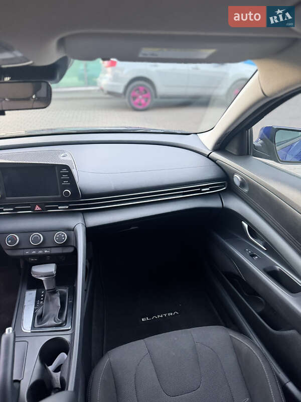 Седан Hyundai Elantra 2022 в Киеве