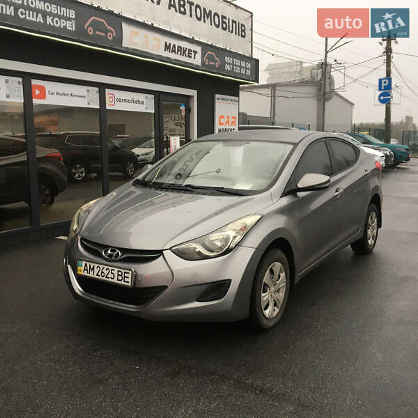 Hyundai Elantra 2011
