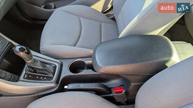 Седан Hyundai Elantra 2014 в Киеве фото 14 Седан Hyundai Elantra 2014 в Киеве