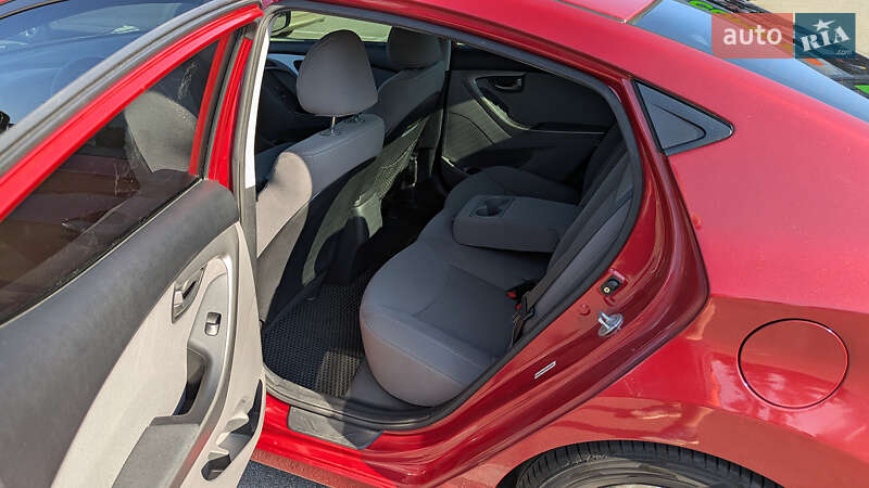 Седан Hyundai Elantra 2014 в Киеве фото 20 Седан Hyundai Elantra 2014 в Киеве