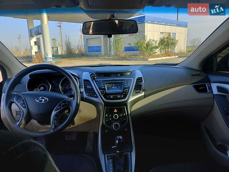 Седан Hyundai Elantra 2014 в Великой Александровке