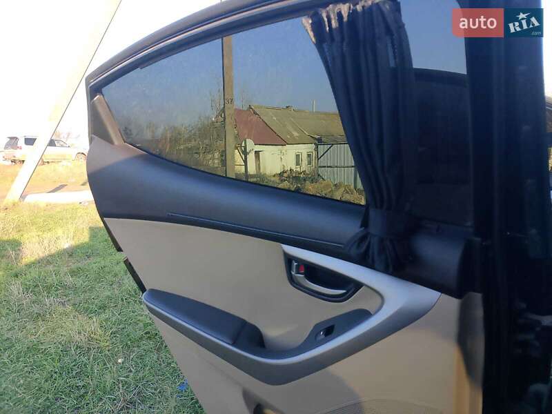 Седан Hyundai Elantra 2014 в Великой Александровке