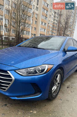 Седан Hyundai Elantra 2016 в Києві
