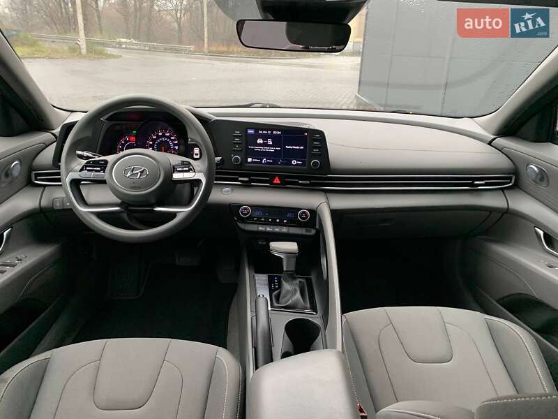 Седан Hyundai Elantra 2021 в Киеве