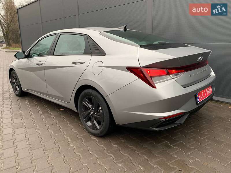 Седан Hyundai Elantra 2021 в Киеве